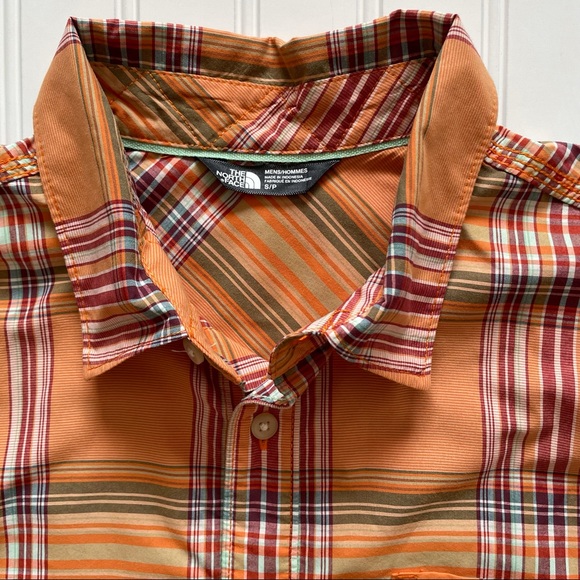 THE NORTH FACE Short Sleeve Button Down Shirt! S - Picture 2 of 7
